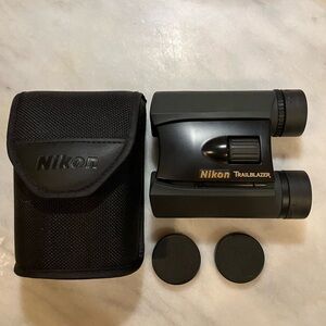 Nikon Trailblazer 10x25 6.50WF waterproof Black Binoculars with Case no strap